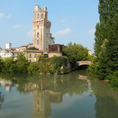 Dom wakacyjny Mirella's House