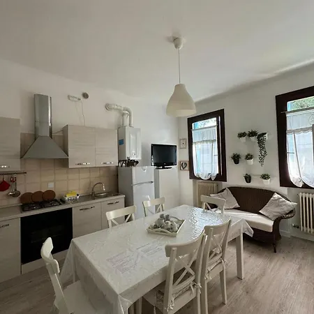 Feriehus Mirella's House *